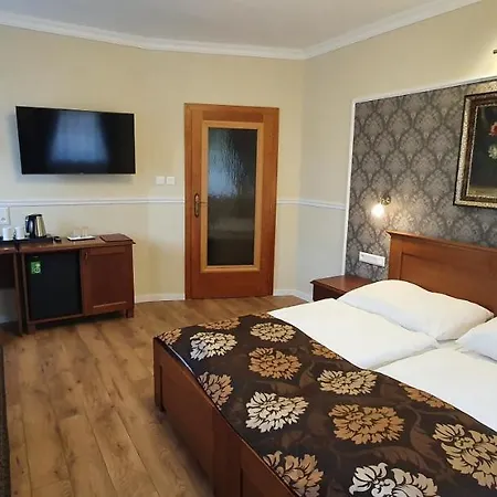 Kastiel Hanus Guest house 3*
